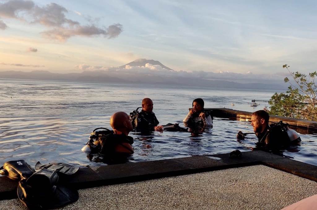 Open Water PADI plongee piscine Nusa Penida Bali