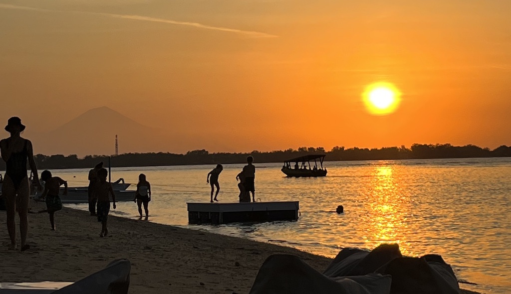 coucher de soleil sur les iles Gili Lombok Indonésie