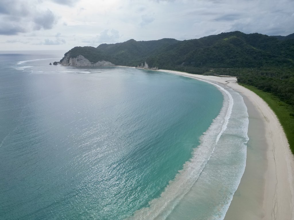 Sumba Est plage Tarimbang