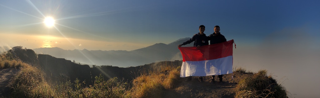 lever de soleil au sommet du mont Batur Bali