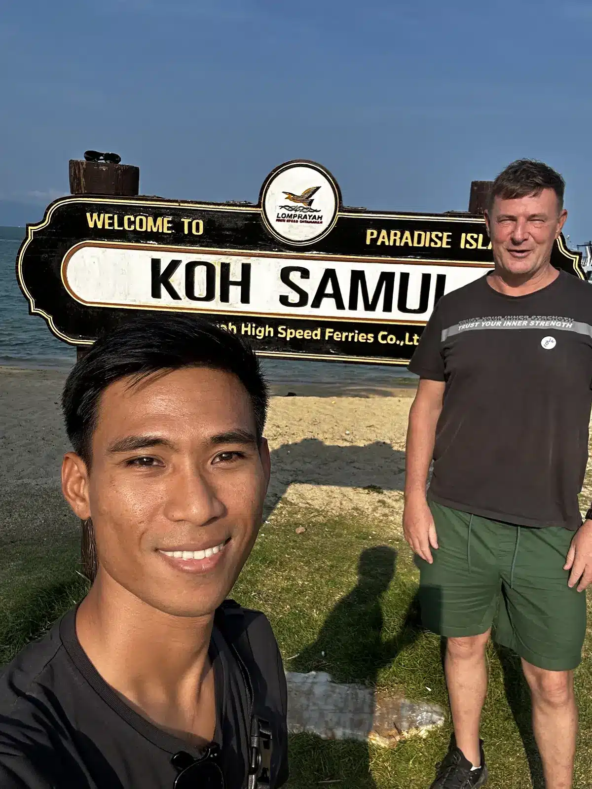 La jetée Lomprayah de Mae Nam à Koh Samui, avec le ferry pour Koh Phangan